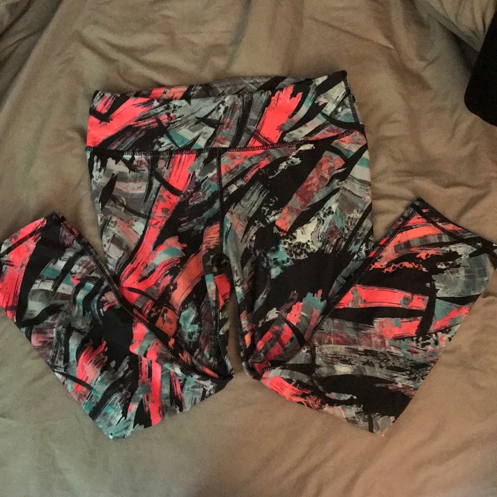 Fabletics workout cropped leggings